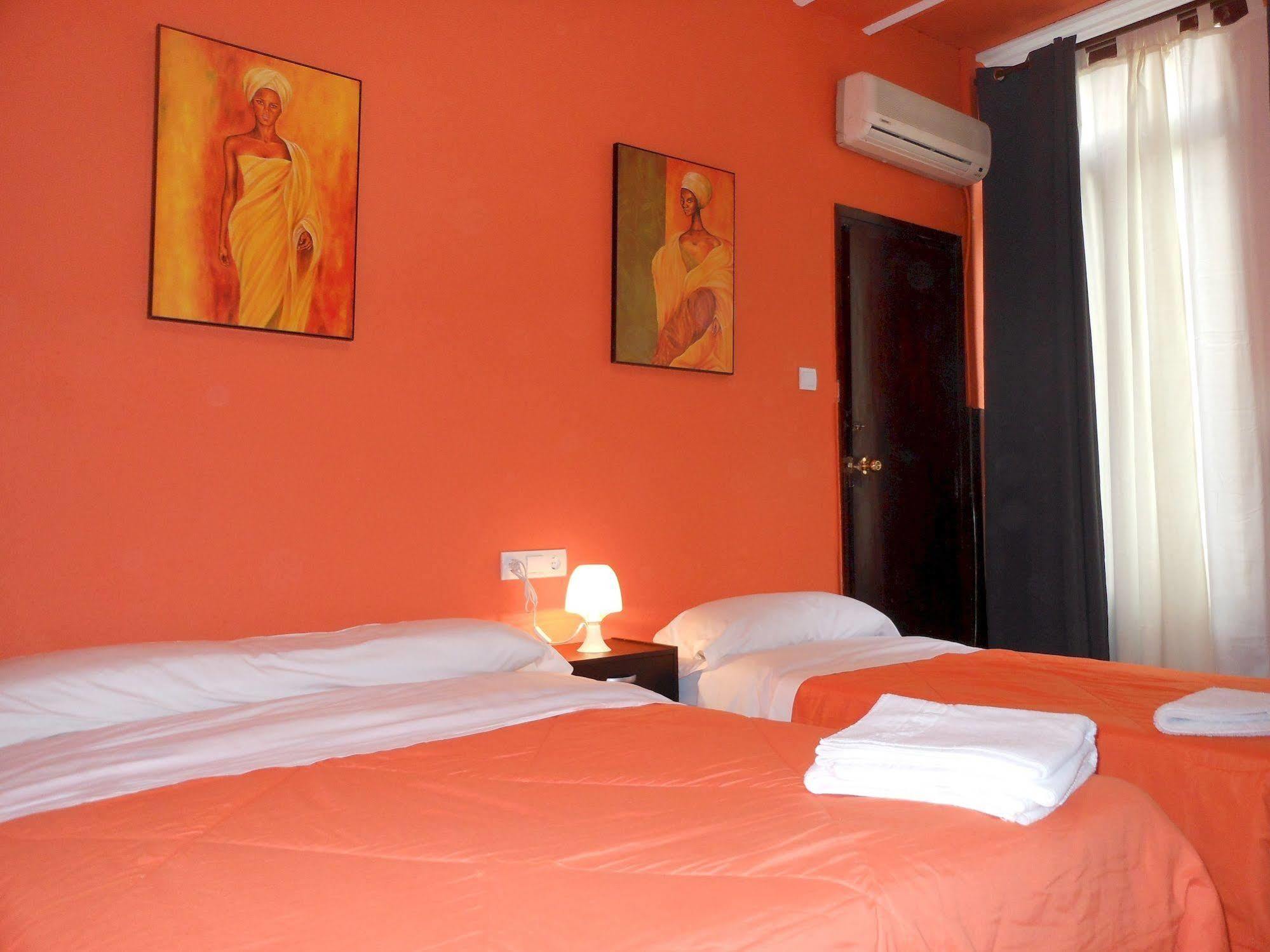 Pension Alicante By Moontels فالنسيا المظهر الخارجي الصورة